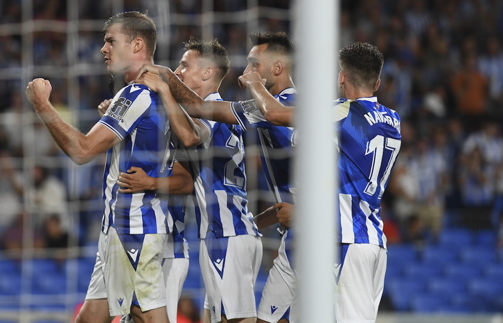 Sorloth, que celebra el gol que dio la victoria ante el Omonoia, se ha sentido indispuesto en el viaje a Chipre.