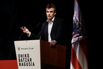 Jon Uriarte durante su intervención ante la Asamblea.