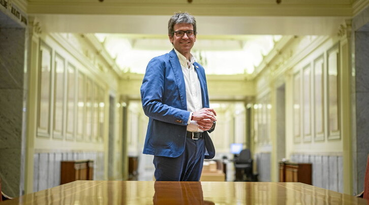 El todavía alcalde de Gasteiz, Gorka Urtaran, está en París para la presentación del Tour y no habló ayer públicamente de este tema.