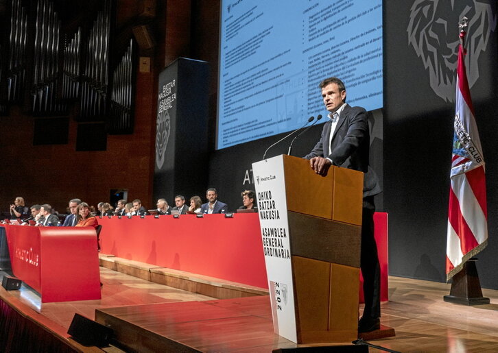 El presidente Jon Uriarte durante su intervención en la Asamblea.