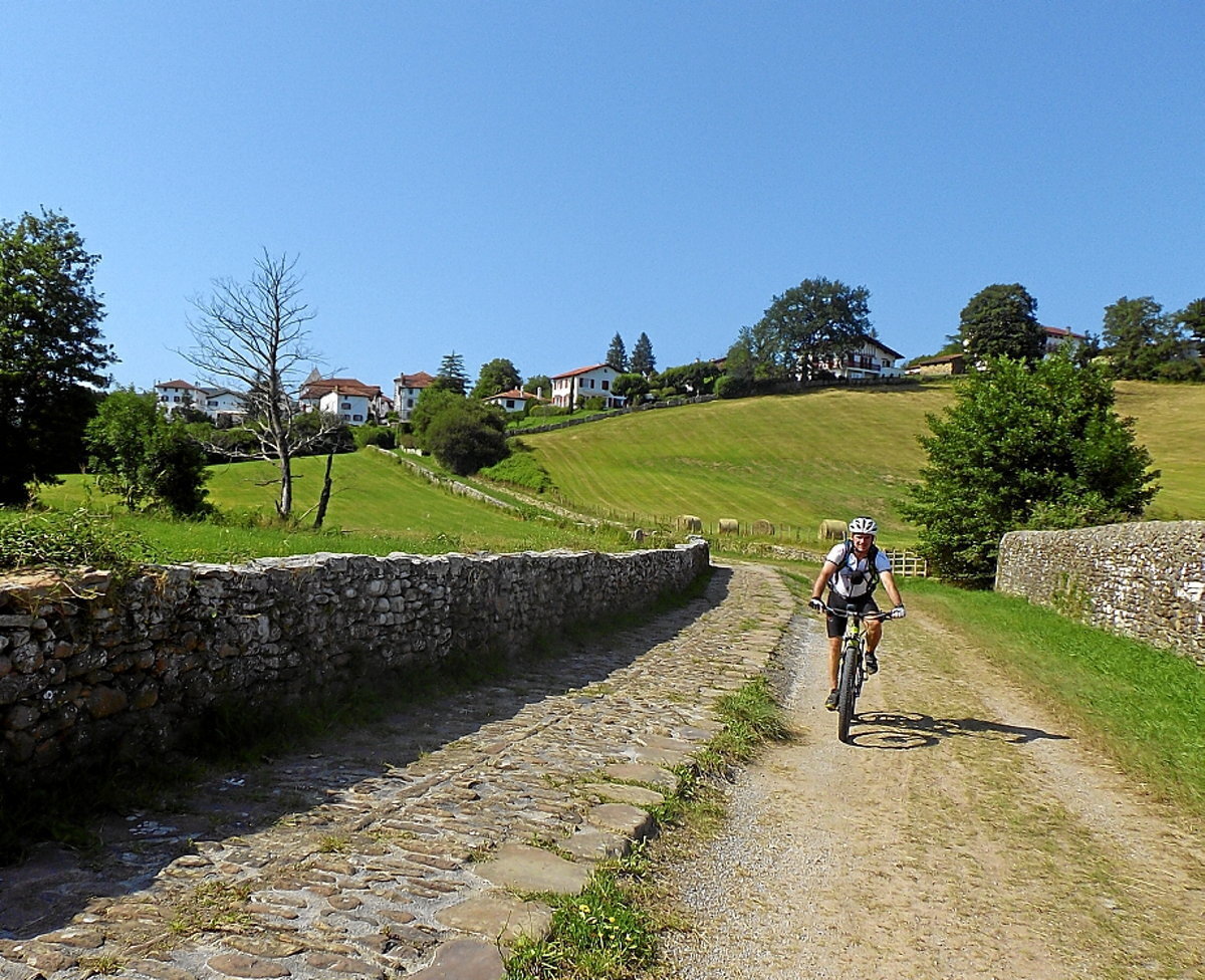 Zazpi herrialdeak bizikleta gainean, Trans Euskal Herriari esker