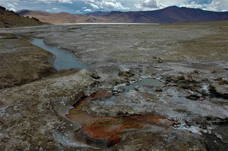 El Volcán Galán de Argentina ofrece estas vistas.