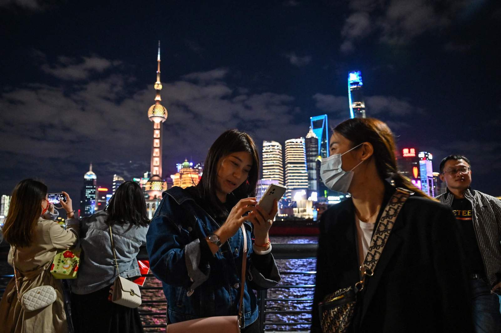 Imagen de Shangh&aacute;i, una de las mayores urbes del planeta. (Hector RETAMAL/AFP)