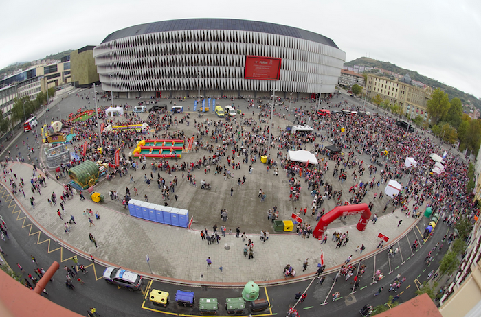 El Athletic ha organizado distintos actos para amenizar la previa del partido ante el Villarreal. (@AthleticClub)