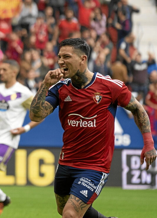 Chimy Avila, lehen gola ospatzen.