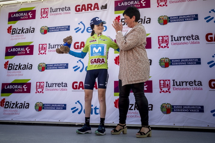 Eider Merino, 2018ko Emakumeen Biran, GARAko maillotarekin Movistar taldean zegoela.