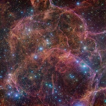 Remanentes de la estrella que explotó hace 11.000 años, capturados por el VLT Survey Telescope.