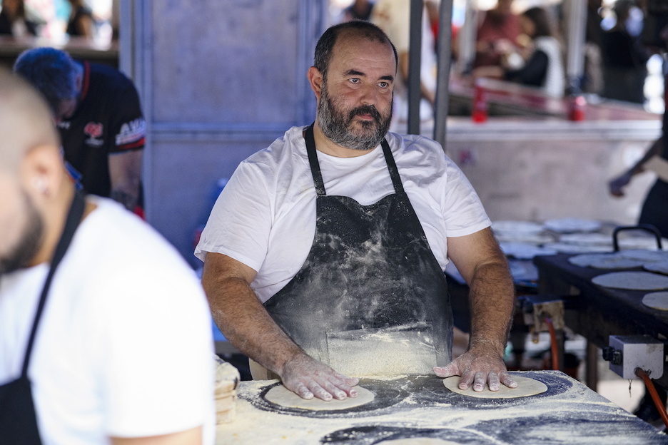 Edariaren lagunik onena taloak dira.