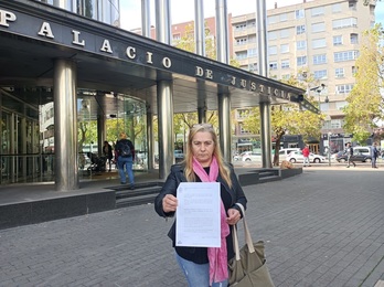 Rosa María Manteiga, abuela de la recién nacida.