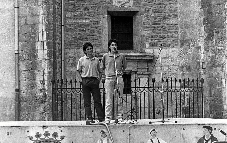 Arantzazu Loidi plazan, 1990 inguruan. XDZ