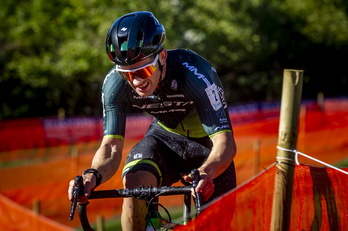 Kevin Suárez ha realizado una gran remontada para lograr la victoria en Laudio.