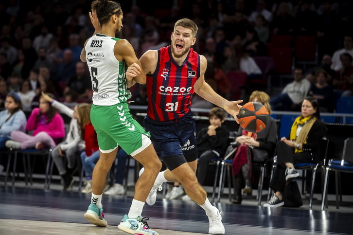 Baskonia ha necesitado de una prórroga para doblegar al Betis.