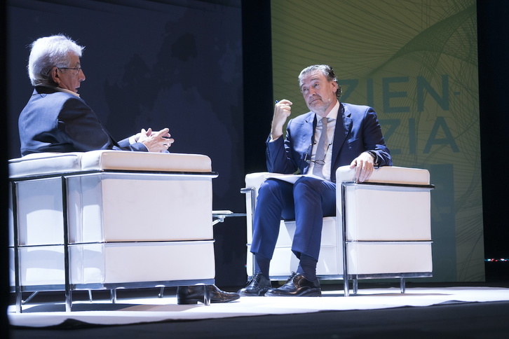 Pedro Miguel Etxenike y Miguel Zugaza han debatido sobre las diferencias y los puntos en común de la ciencia y el arte.