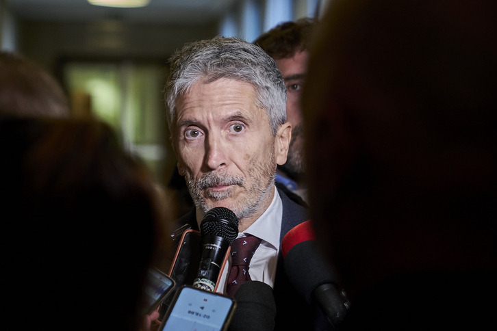 Fernando Grande-Marlaska, atiende a los medios el martes el Congreso.