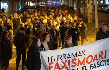 Manifestación celebrada este viernes en Iturrma para denunciar el ataque fascista sufrido este martes.