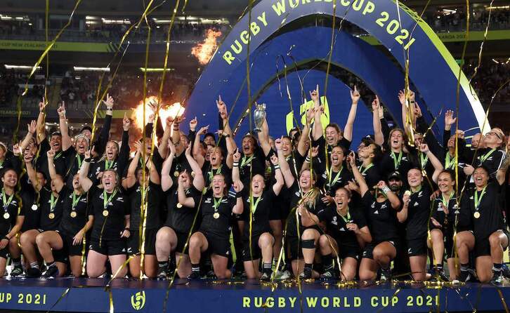 Las Black Ferns celebran su sexto título mundial.