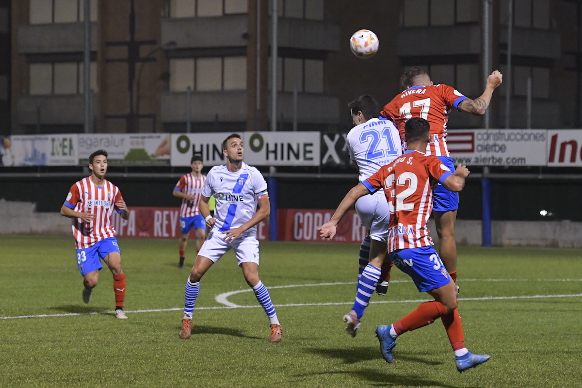 El Beasain ha caído en la prórroga contra el Sporting. (Idoia ZABALETA / FOKU) El Beasain ha caído en la prórroga contra el Sporting. (Idoia ZABALETA / FOKU)