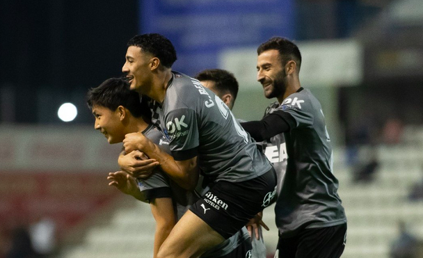 El japonés Taichi Hara ha logrado el gol de los babazorros. (@Alaves) El japonés Taichi Hara ha logrado el gol de los babazorros. (@Alaves)