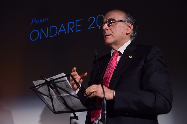 Andres Urrutia artxiboko irudi batean.