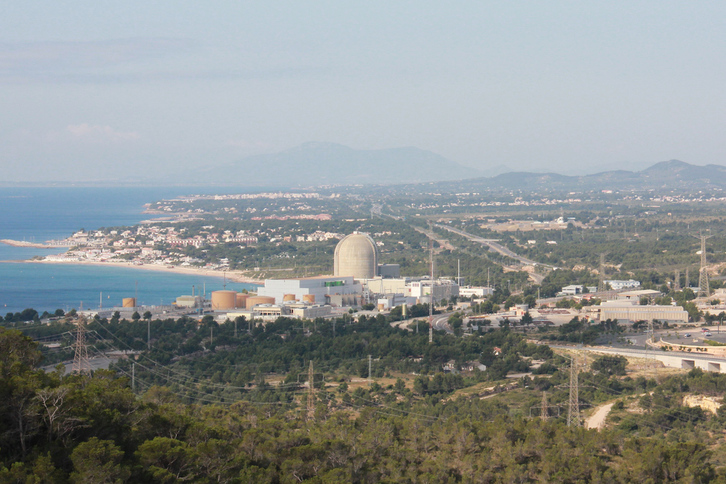 Central nuclear Vandellòs I, clausurada desde 1989.