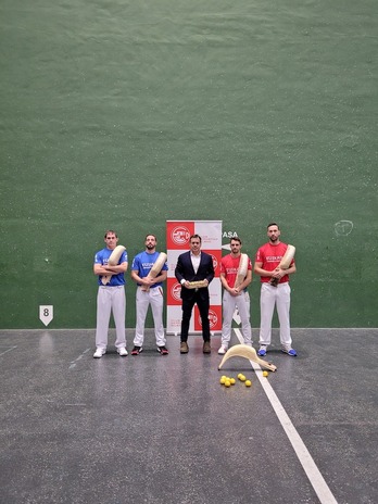 Bilboko Deportivon aurkeztu dute ostiraleko jaialdia.