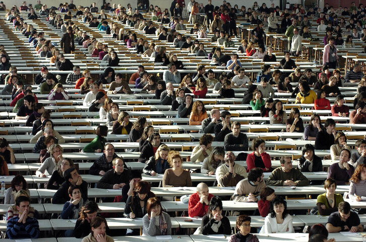 Proba psikotekniko baten artxiboko irudia.