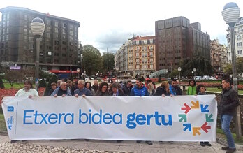 Concentración de la mayoría sindical en Bilbo.