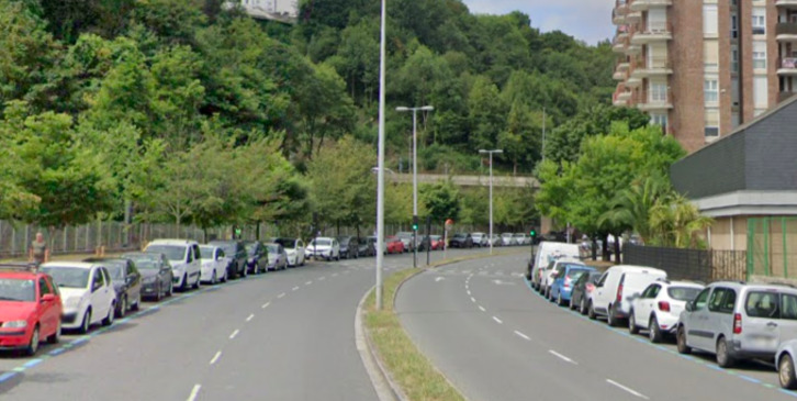 Se anulará uno de los carriles en el paseo de Errondo para habilitarlo como parking para motos los días de partido.