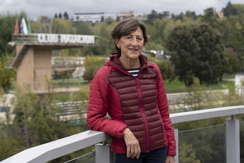 Nati Iraizoz, junto a las instalaciones del Club Natación, donde entrena casi a diario.