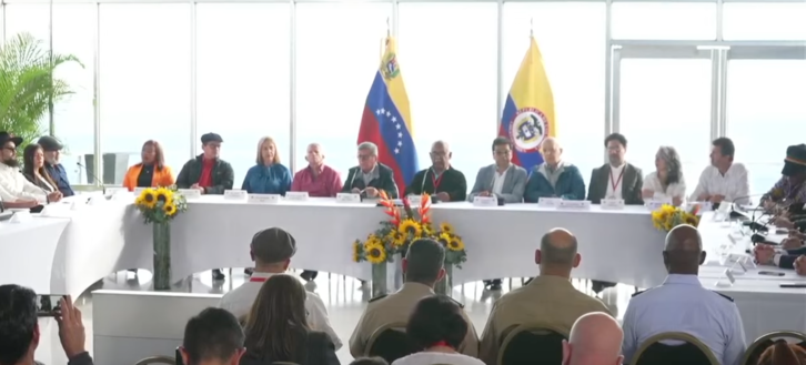 Presentación de la mesa de diálogo entre el Gobierno colombiano y el ELN en Caracas.