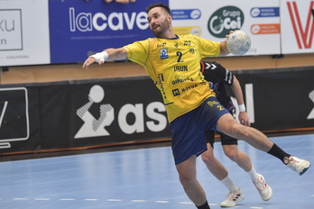 Iñaki Cavero ha marcado tres goles ante el conjunto ucraniano, uno de ellos desde los 7 metros. 