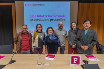Participantes en las jornadas sobre búsqueda de la verdad en Donostia.