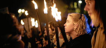 Ces séances gratuites sont entourées d’une psychologue et d’une travailleuse sociale, et se déroulent dans un espace convivial.