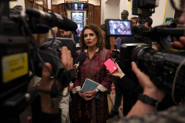 La ministra de Hacienda y Función Pública, María Jesús Montero, agradeció el apoyo a los grupos que votaron a favor de las cuentas.