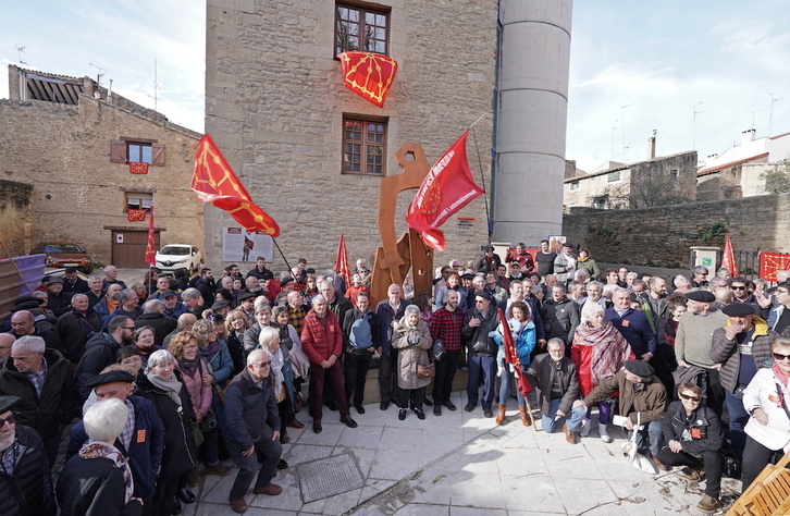 Inauguración del monumento al mariscal de Nafarroa instalado en Tafalla.