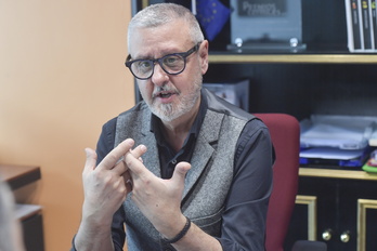 El director general de Paz, Convivencia y DDHH, Martín Zabalza, durante la entrevista.
