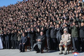 El líder norcoreano, en el centro.