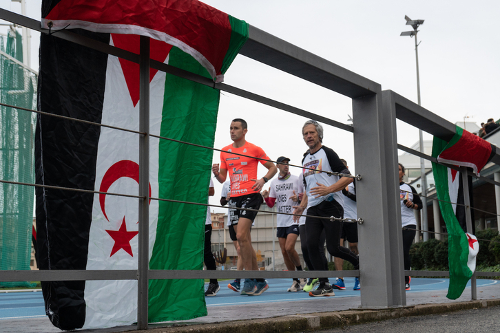 Imagen de archivo de Joseba Alzueta en uno de sus anteriores retos en solidaridad con el pueblo saharaui.