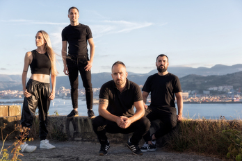 Zelanda taldeak popa eta rocka uztartu ditu beren lehendabiziko lanean.