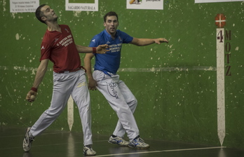 Antton Pebeten Omenezkoan goi mailako pilotariak aritu izan dira.