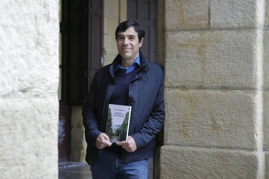 Anton Arriola, durante la presentación el año pasado de su último libro hasta la fecha, ‘El ruido de entonces’. 