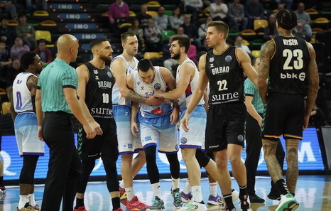 Igokea saca provecho de la falta de concentración de Bilbao Basket (81-84)