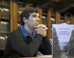 Anton Arriola, en la presentación de un libro.
