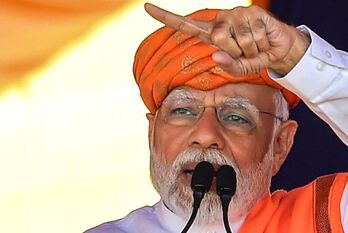 El primer ministro, Narendra Modi, en un acto del panhindú BJP en Gujarat.