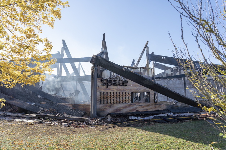 Estado en el que ha quedado el centro comercial de Gorraitz tras el incendio.