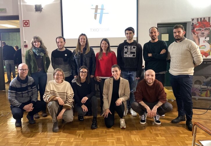 Txiotesia lehiaketako irabazleak, Eibarren egindako sari banaketan.