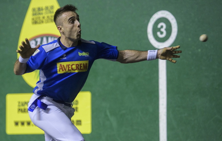 Jon Ander Peñak partida borobila jokatu du, batez ere erasoan.