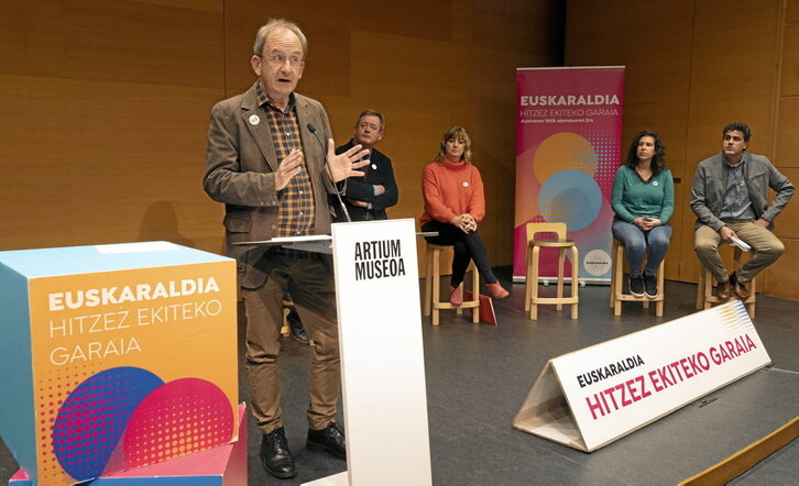 Euskaraldiaren bultzatzaileen balorazio agerraldia, Gasteizen, jardueraren azken egun           honetan.