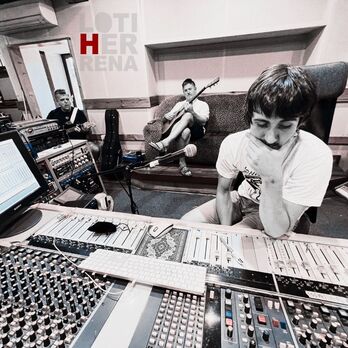 Zart! kolektiboak abuztuan grabatu zuen diska, Andoaingo Garate estudioetan.