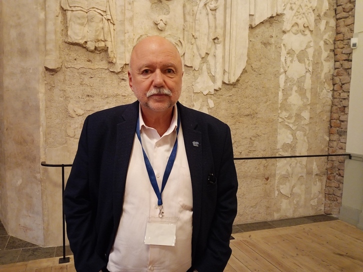 Nacido en la Leningrado soviética, Andrey Kurkov es hoy el escritor contemporáneo ucraniano más reconocido.